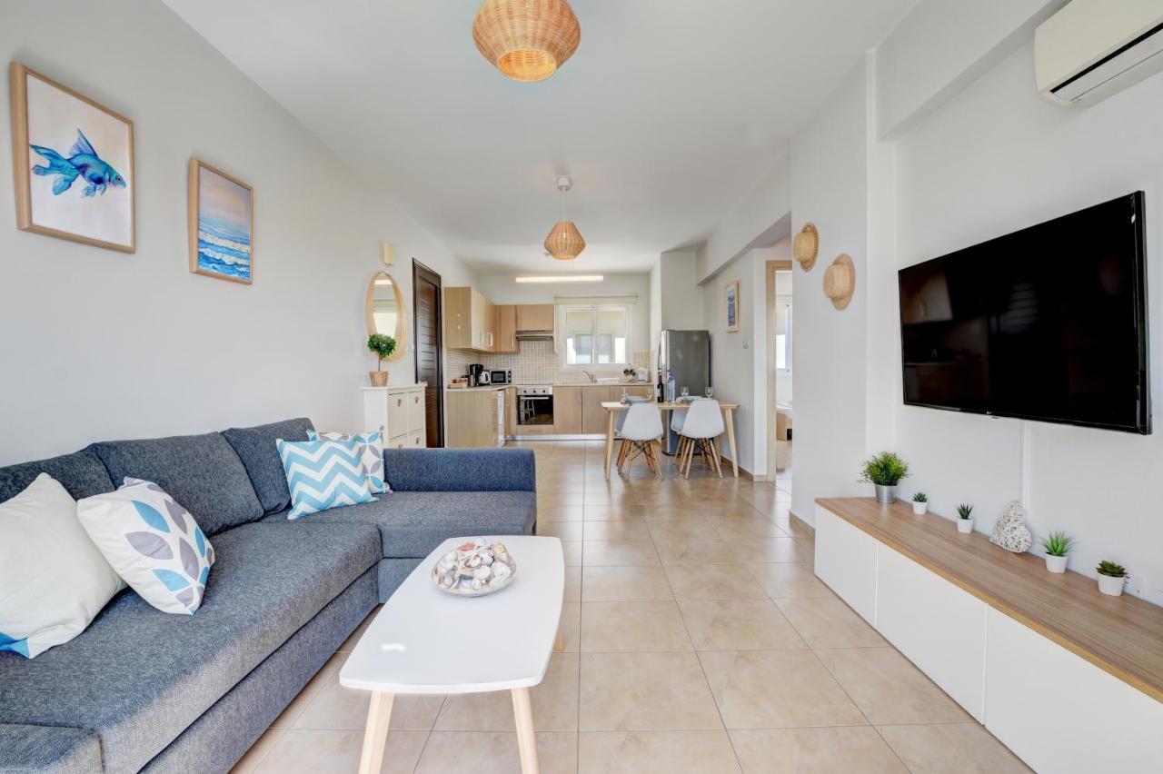 ♥ Sunny&Cozy Family Apartment ★ Walk To The Beach☼ Paralimni Luaran gambar