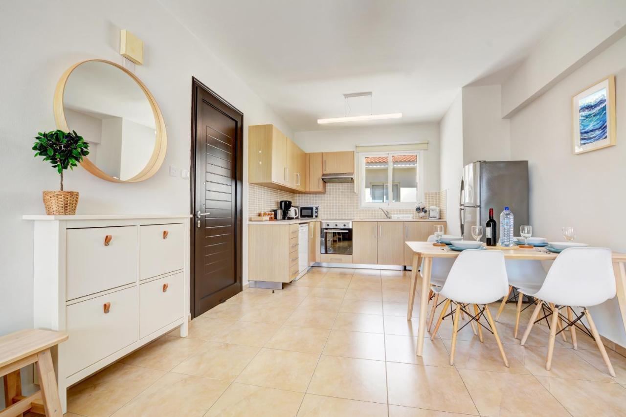 ♥ Sunny&Cozy Family Apartment ★ Walk To The Beach☼ Paralimni Luaran gambar