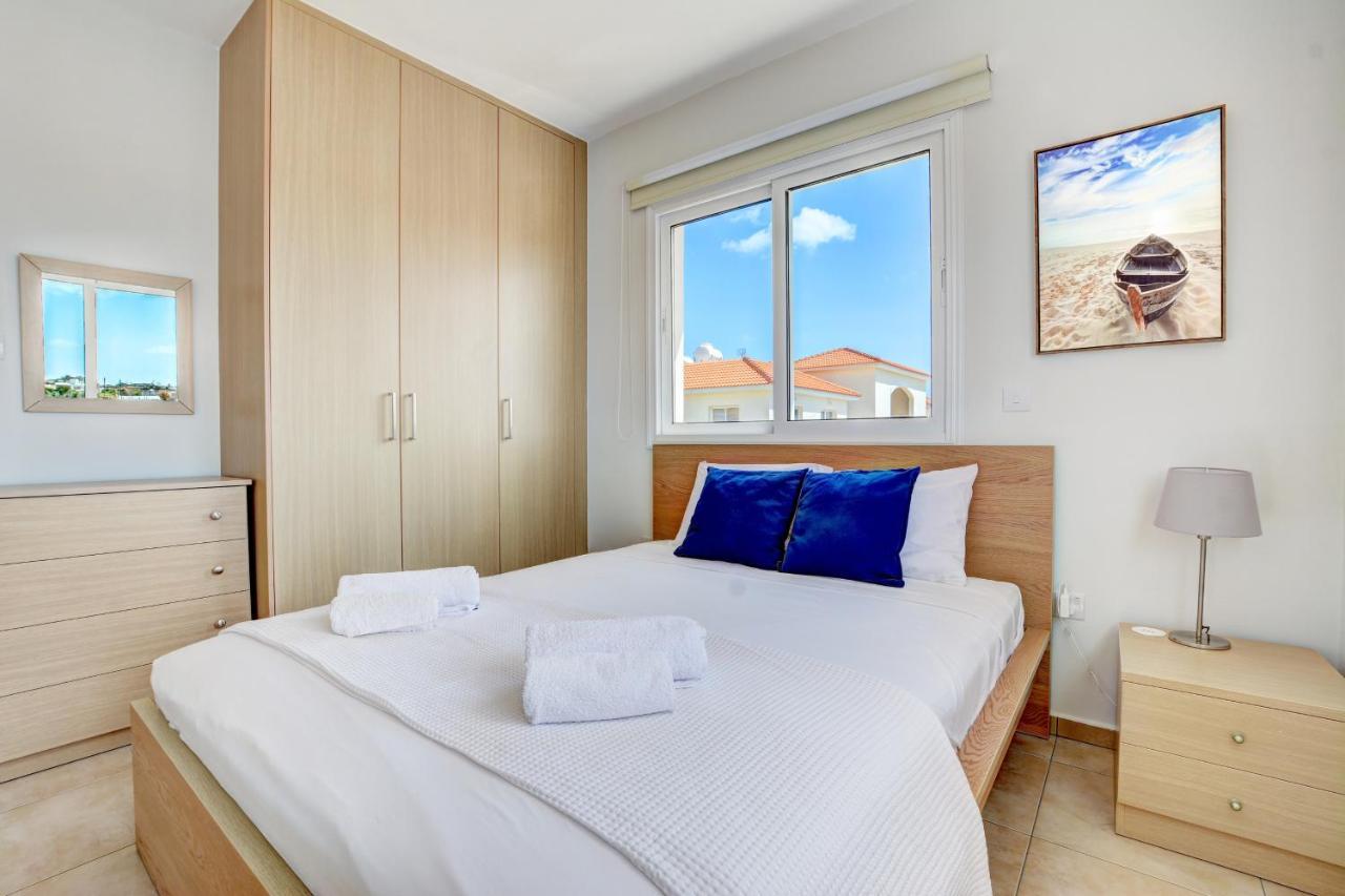 ♥ Sunny&Cozy Family Apartment ★ Walk To The Beach☼ Paralimni Luaran gambar