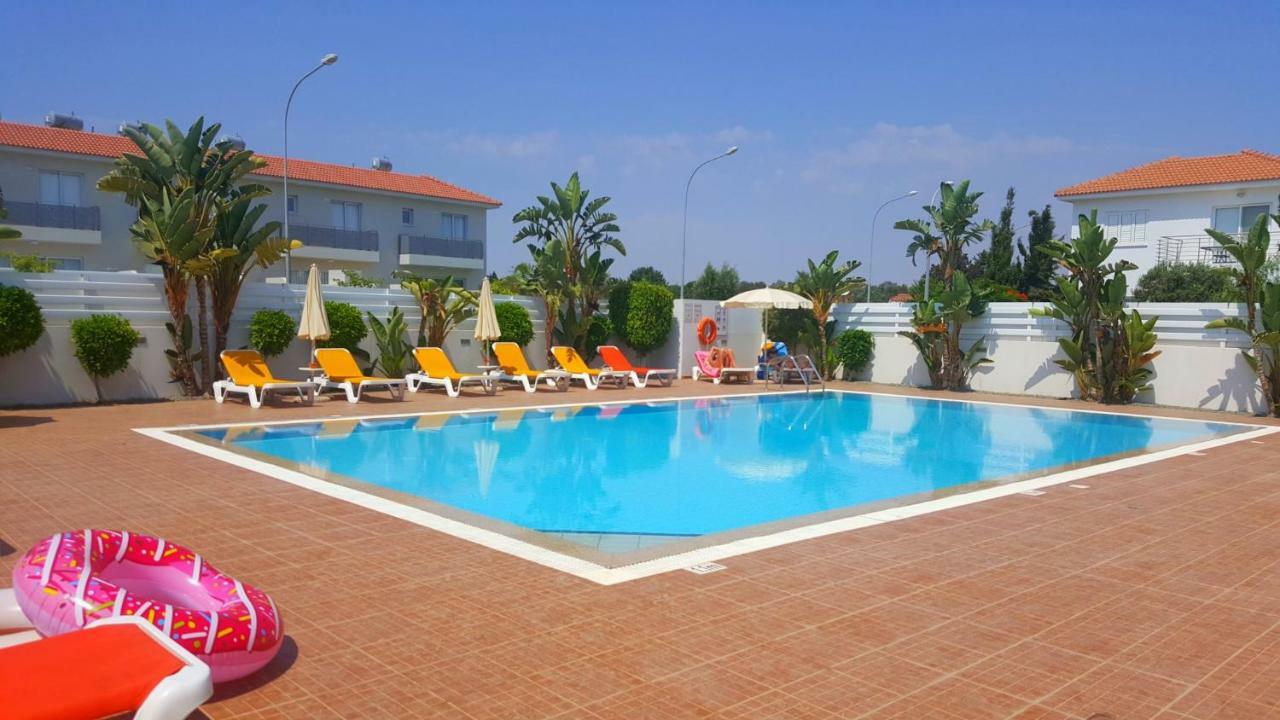 ♥ Sunny&Cozy Family Apartment ★ Walk To The Beach☼ Paralimni Luaran gambar