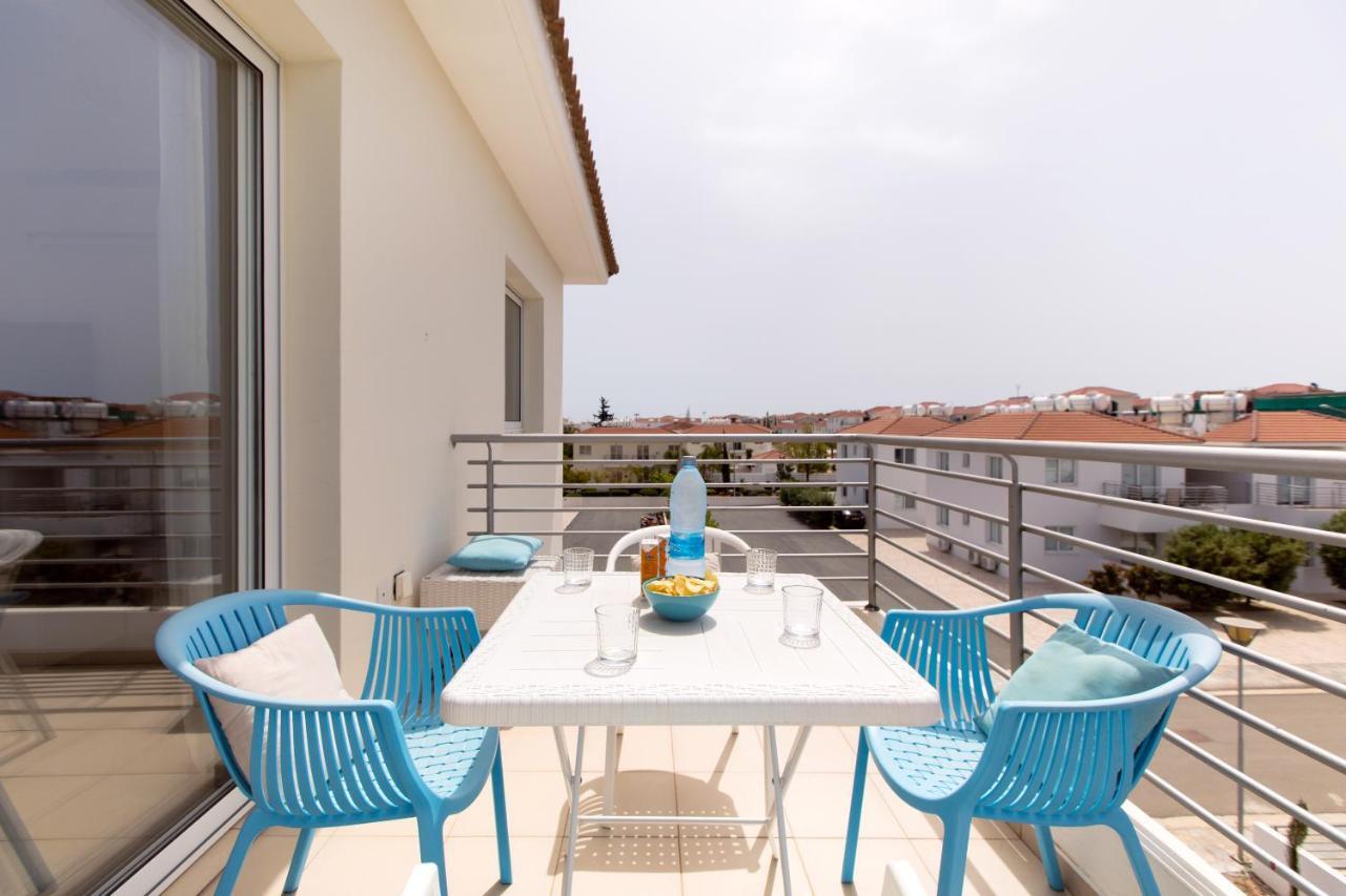 ♥ Sunny&Cozy Family Apartment ★ Walk To The Beach☼ Paralimni Luaran gambar