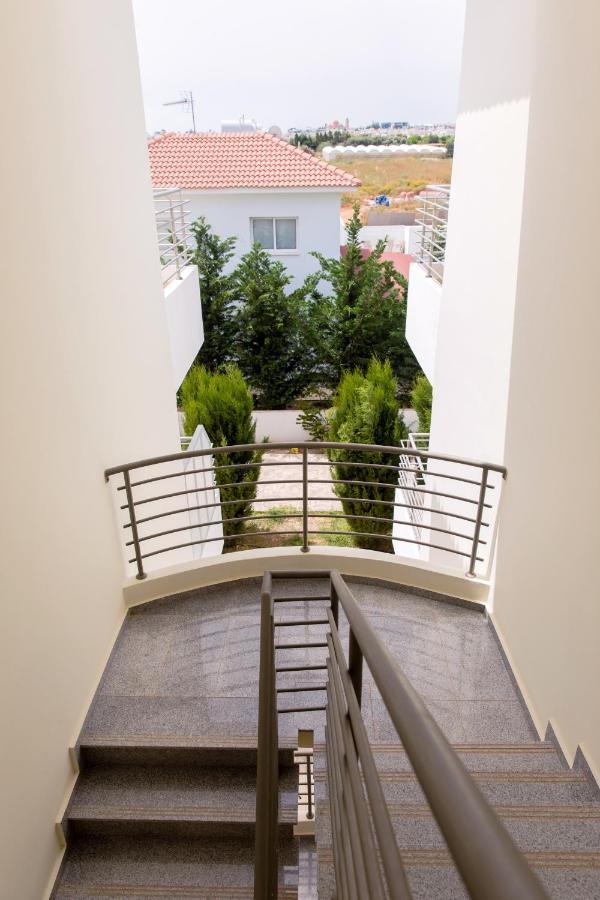 ♥ Sunny&Cozy Family Apartment ★ Walk To The Beach☼ Paralimni Luaran gambar